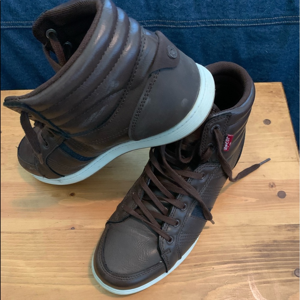 High top dress tennis shoes worn once